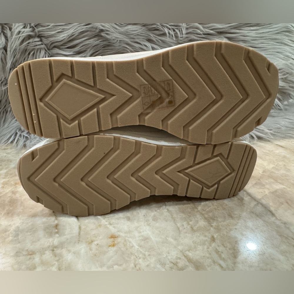 Michael by Michael Kors Women’s Elevated Platform Logo Design Sneakers. New - Picture 12 of 14